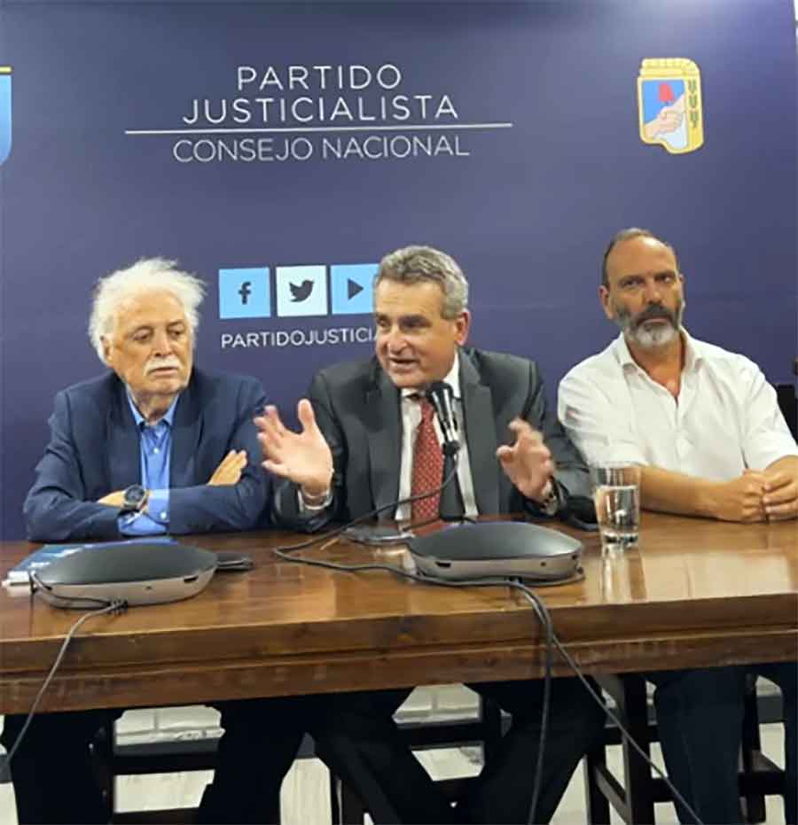 Rossi: “Hay que cambiar el chip interno para valorizar lo que hizo el Gobierno”