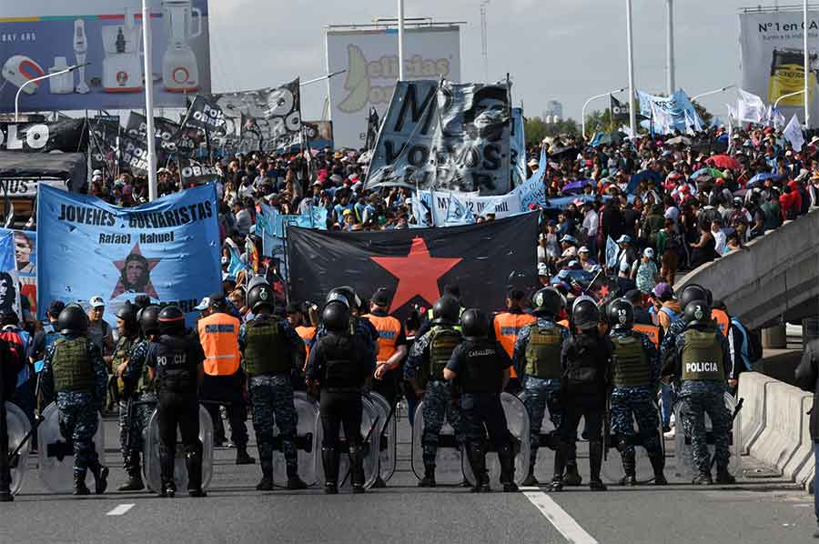 Unidad Piquetera realizó cortes en todo el país y anunció un acampe para la tercera semana de abril