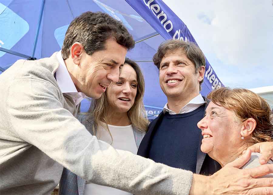 De Pedro recorrió obras con Kicillof y afirmó que el objetivo es la “felicidad de las familias”