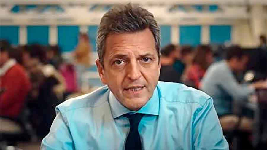 En su nuevo spot de campaña: Massa llamó a votar el domingo “en defensa de la Patria” para “no volver para atrás”