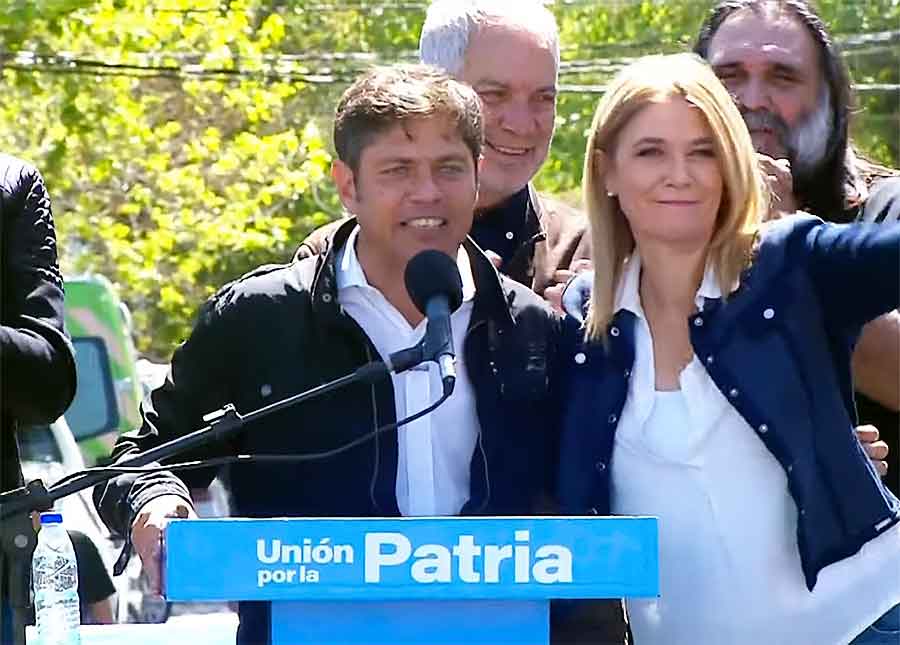 Axel Kicillof, en la caravana de Berisso: “Son elecciones históricas y decisivas”