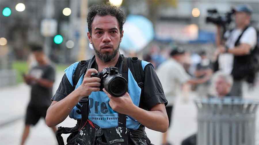 Varios trabajadores de prensa resultaron heridos por balas de goma durante la represión de ayer