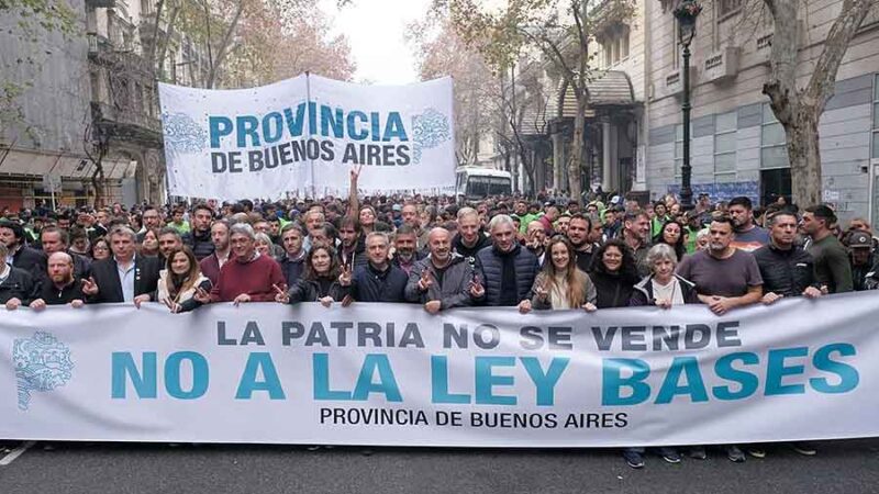 Larroque: “Acá hay 20 vivos que quieren poner a parir a 47 millones de argentinos”